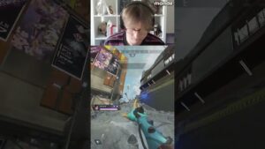 When Mande Decides To Play Wraith in Casuals - Apex Legends