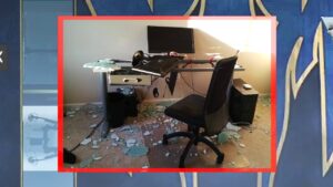 I DESTROYED MY DESK BECAUSE of APEX LEGENDS