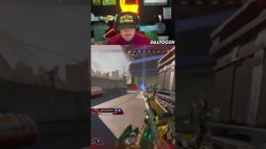 When Daltoosh Outplayed Himself With Path Grapple - Apex Legends