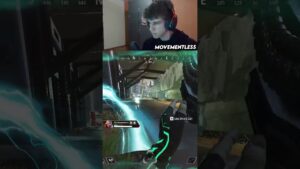 Movementless Did NOT Give Up With That Trickshot... - Apex Legends